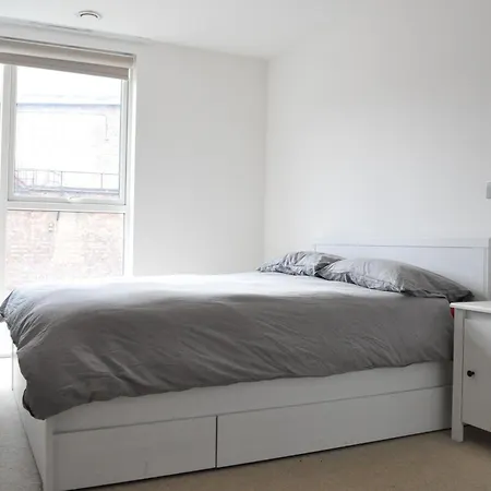 Ferienwohnung Modern 1Bd Flat W Balcony Heart Of Brixton